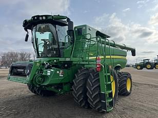 Main image John Deere S780 0