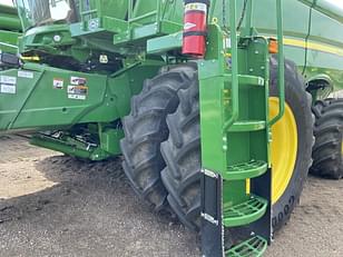 Main image John Deere S780 31