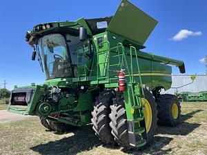 2023 John Deere S780 Image