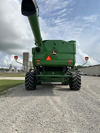 Image of John Deere S780 equipment image 4