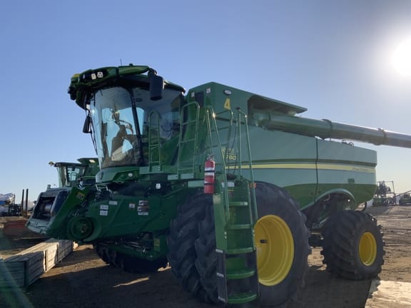 Main image John Deere S780