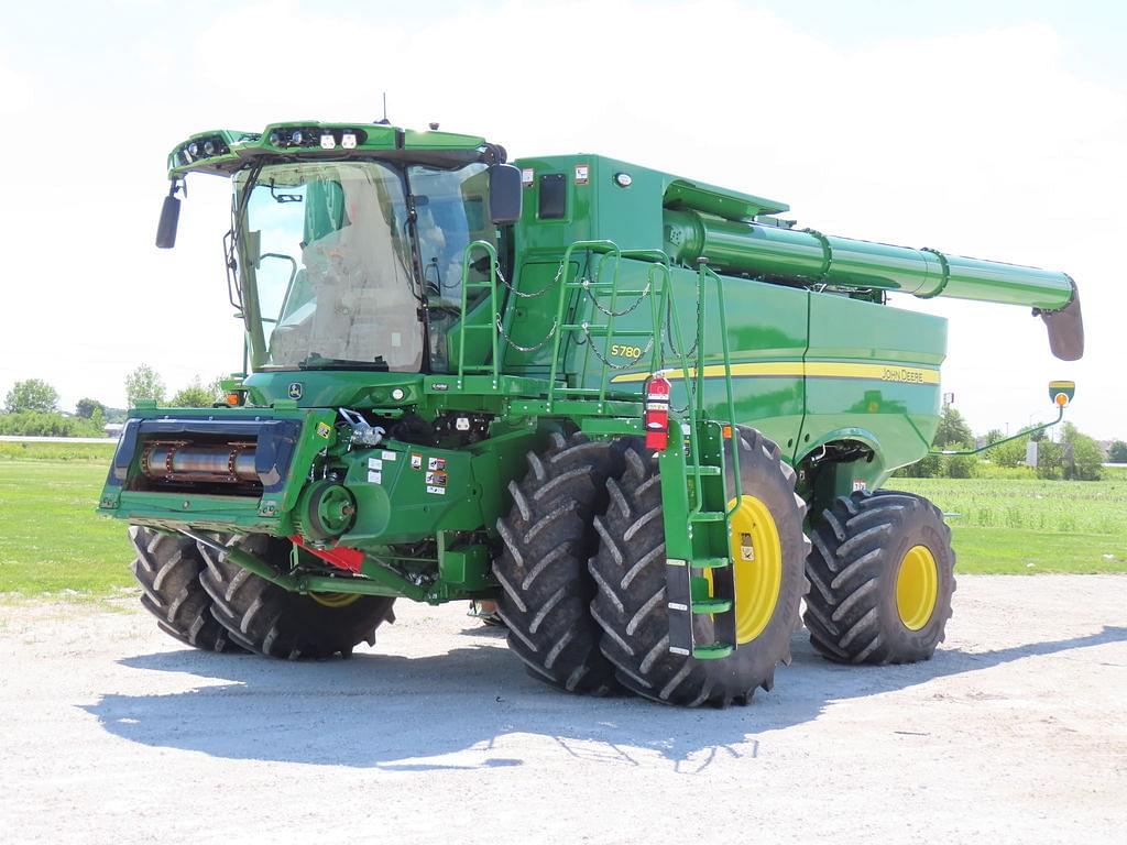 Image of John Deere S780 Primary image