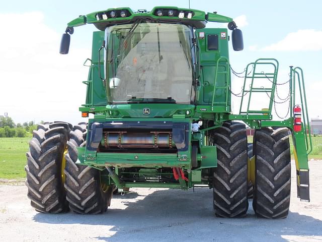 Image of John Deere S780 equipment image 4