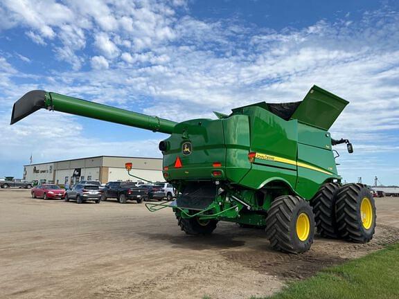 Image of John Deere S780 equipment image 4