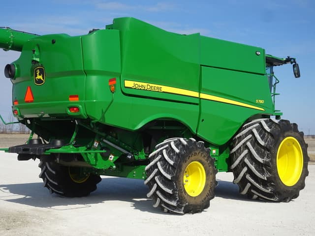 Image of John Deere S780 equipment image 4