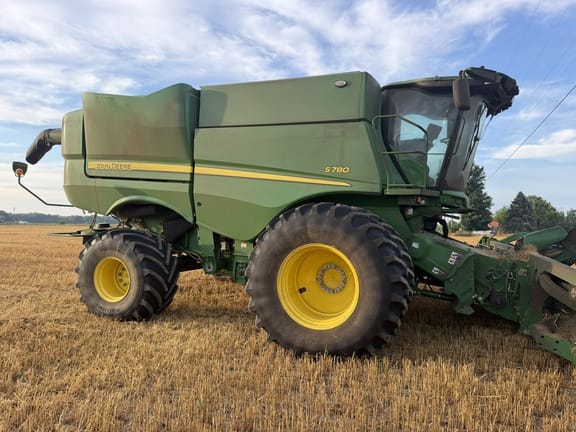 2023 John Deere S780 Equipment Image0