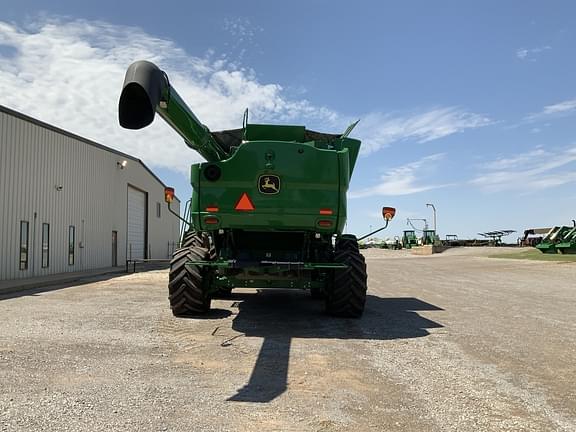 Image of John Deere S780 equipment image 4