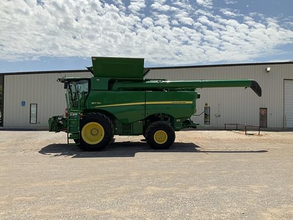 Image of John Deere S780 equipment image 1