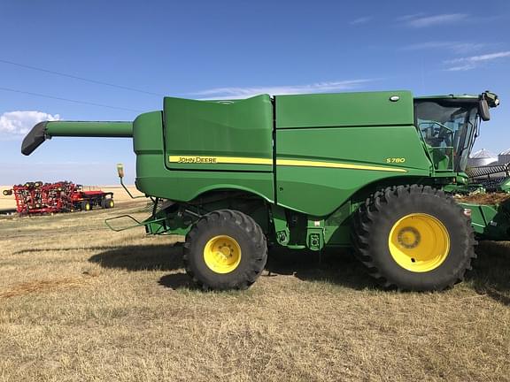 Image of John Deere S780 equipment image 4