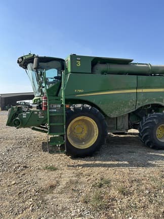 Image of John Deere S780 equipment image 1