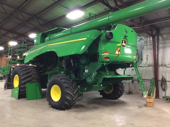 Image of John Deere S780 Image 1