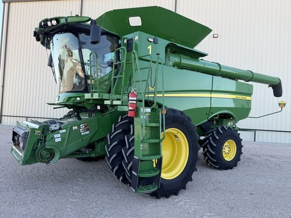 2023 John Deere S780 Equipment Image0
