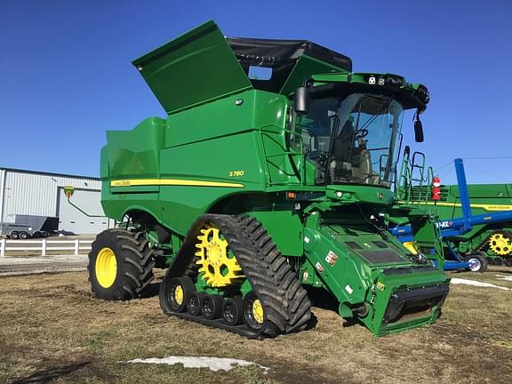 Image of John Deere S780 equipment image 2