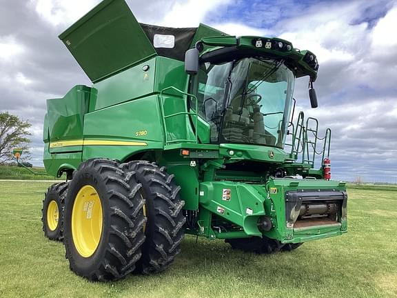 Image of John Deere S780 equipment image 2