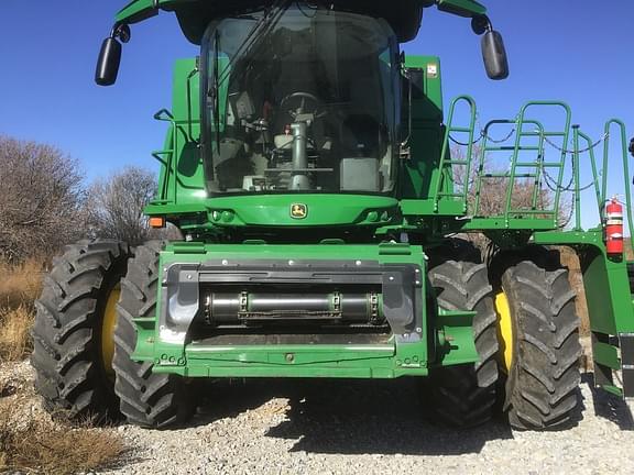 Image of John Deere S780 equipment image 2