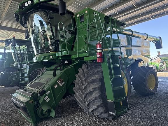 Image of John Deere S780 Primary image