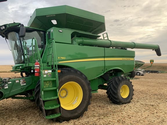 2023 John Deere S780 Equipment Image0