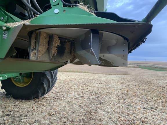 Image of John Deere S780 equipment image 4