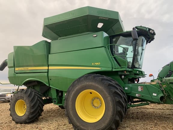 Image of John Deere S780 equipment image 1