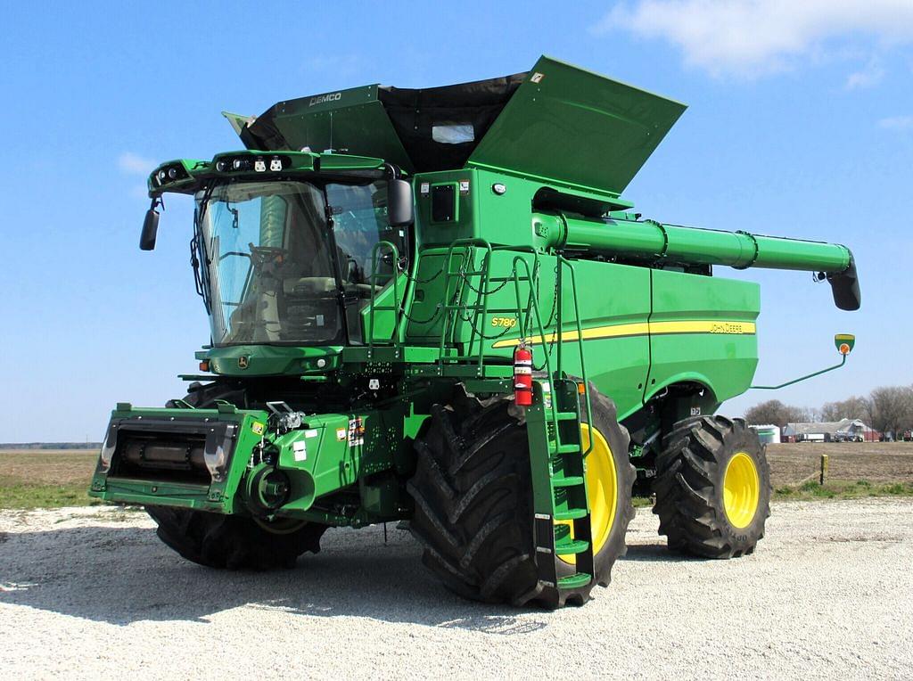 Image of John Deere S780 Primary image