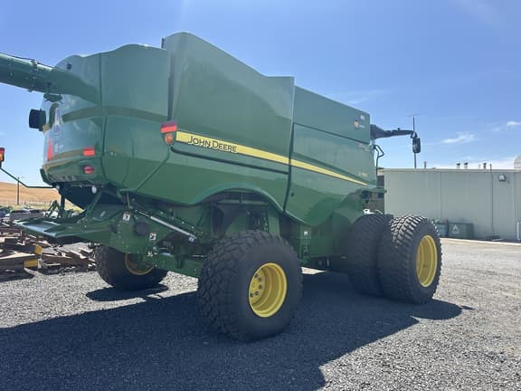 Image of John Deere S780 equipment image 4