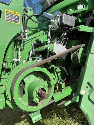 Image of John Deere S780 equipment image 1