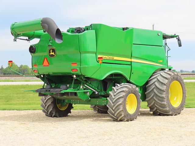 Image of John Deere S780 equipment image 4