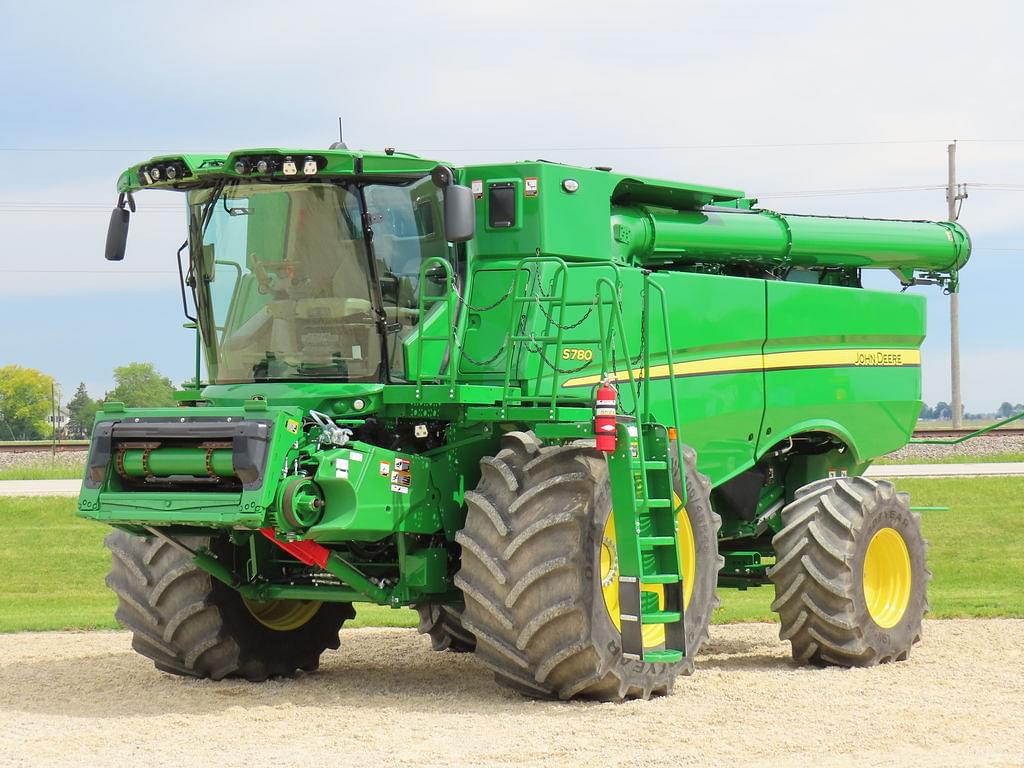 Image of John Deere S780 Primary image