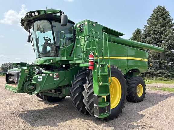 Image of John Deere S780 Primary image