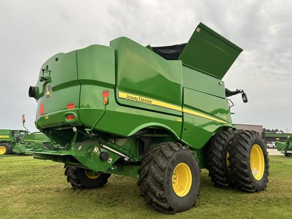 Image of John Deere S780 equipment image 4