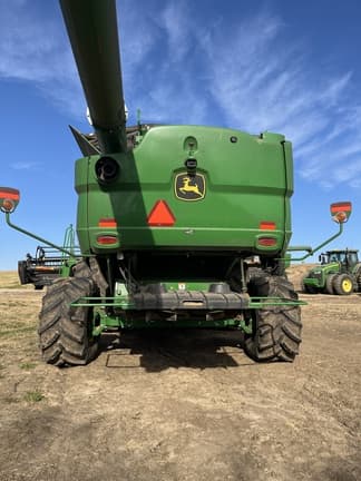 Image of John Deere S780 equipment image 2