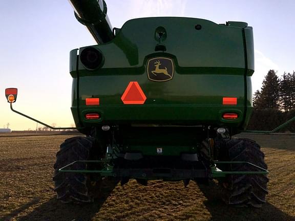 Image of John Deere S780 equipment image 3