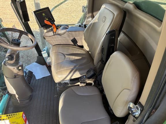 Image of John Deere S780 equipment image 2