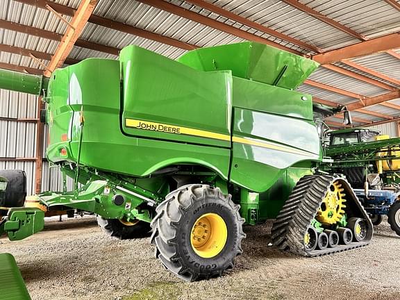 Image of John Deere S780 equipment image 4