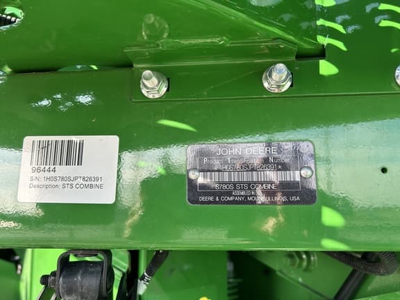 Image of John Deere S780 equipment image 1