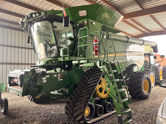 2023 John Deere S780 Equipment Image0