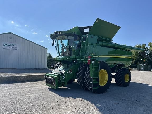 Image of John Deere S780 equipment image 1