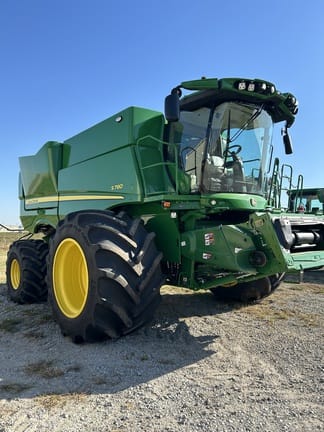2023 John Deere S780 Equipment Image0