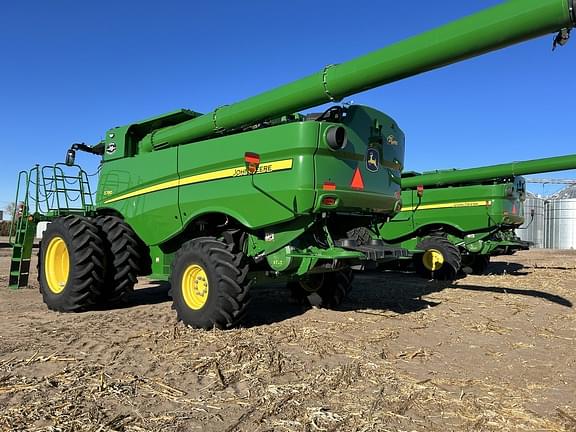 Image of John Deere S780 equipment image 1