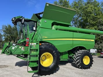 Main image John Deere S780