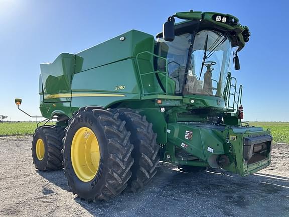 Image of John Deere S780 equipment image 1