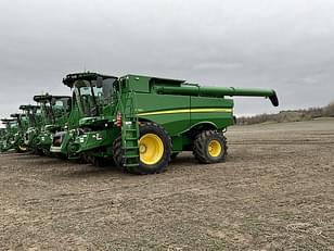 Main image John Deere S780 3