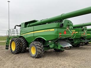 Main image John Deere S780 9