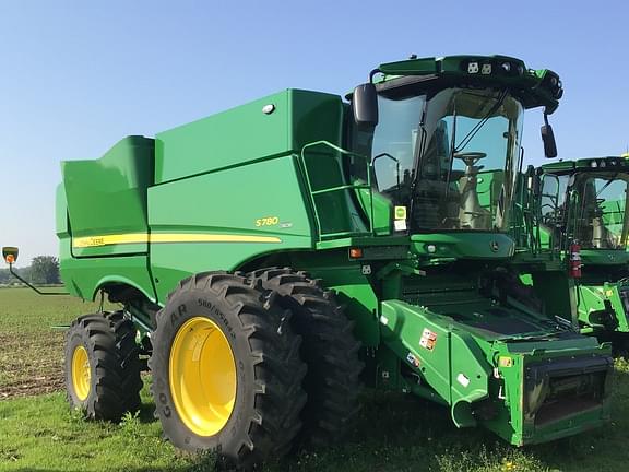 Image of John Deere S780 equipment image 1