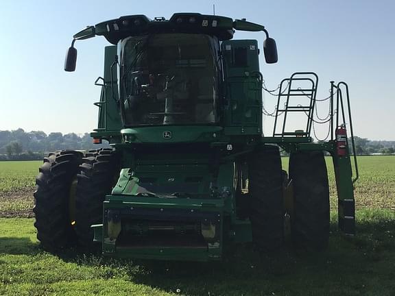 Image of John Deere S780 equipment image 2