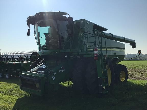 Image of John Deere S780 equipment image 4