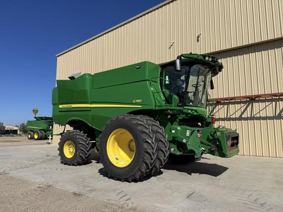 Image of John Deere S780 equipment image 1