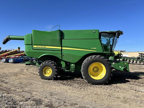 Image of John Deere S780 Primary image