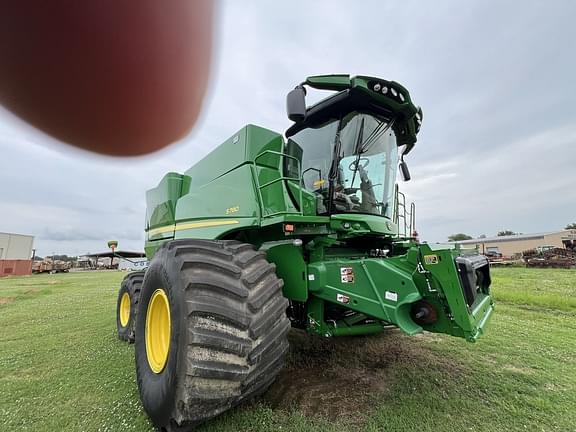 Image of John Deere S780 equipment image 1