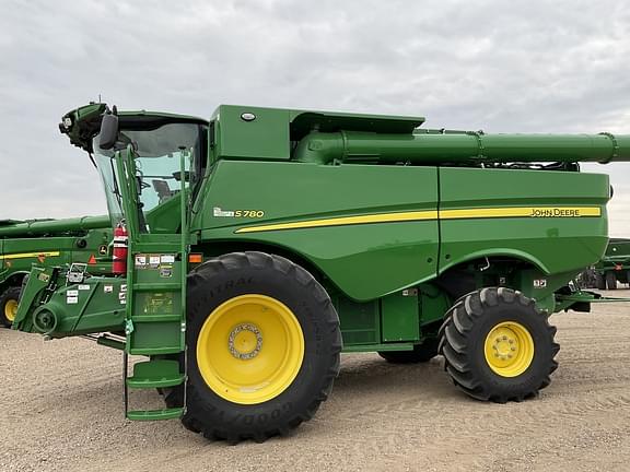 Image of John Deere S780 Primary image